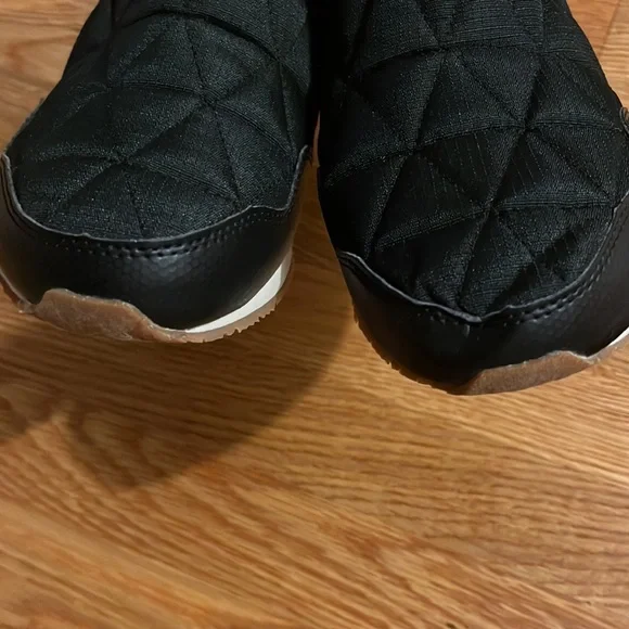 New Teva Ember Mid Boot Quilted Black Womens 9 - Picture 10 of 15